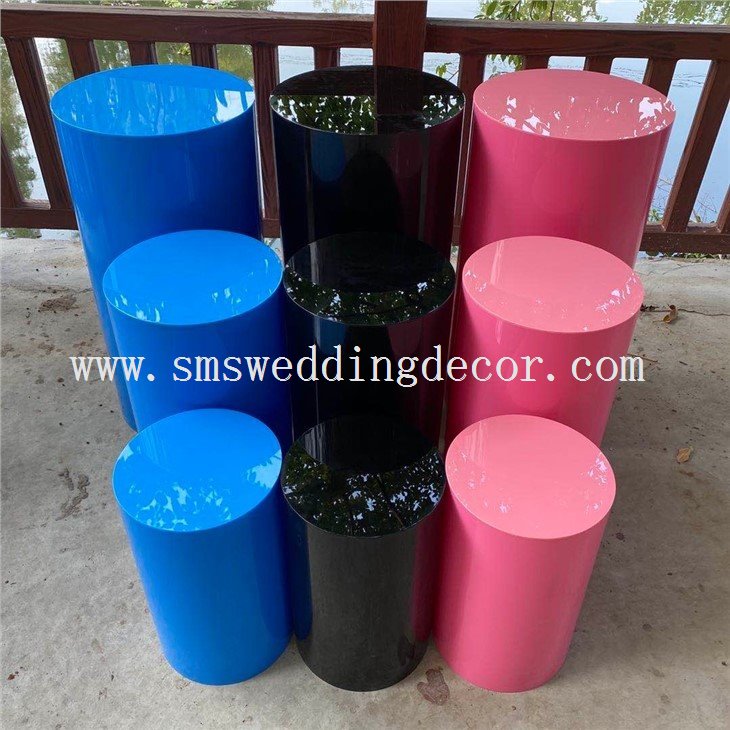 acrylic round cylinder pedestal