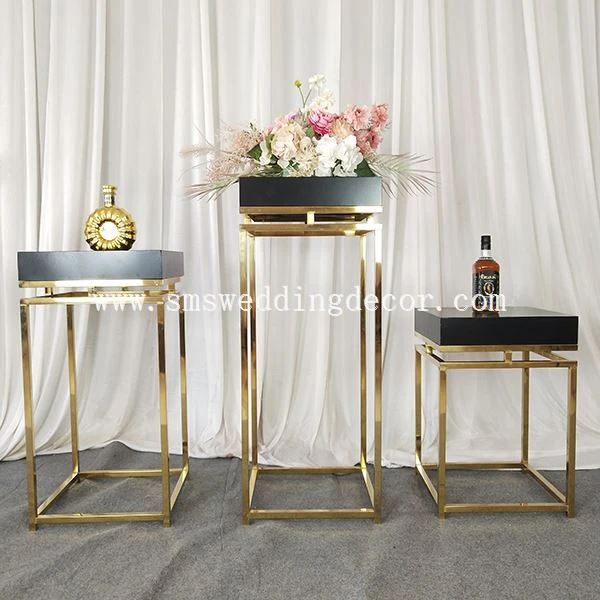 Metel Plinth